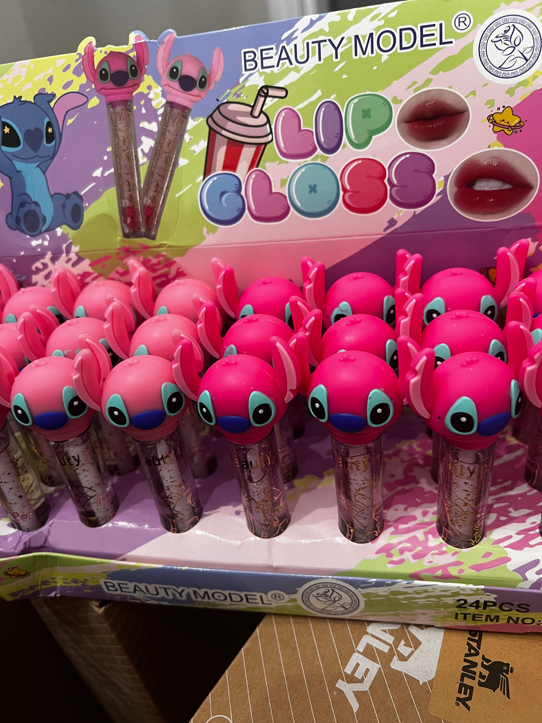 (Copy) Lipgloss w/t character