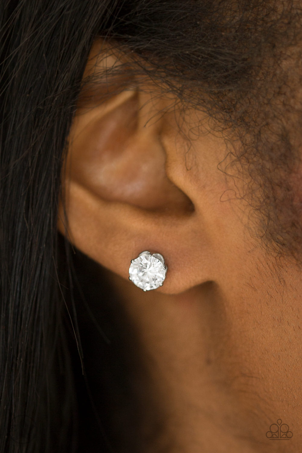 Glam Studs (white)
