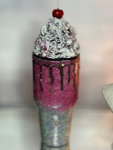 Load image into Gallery viewer, Sundae Drip Tumbler 44oz
